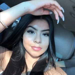 Meet your Posher, Evelin